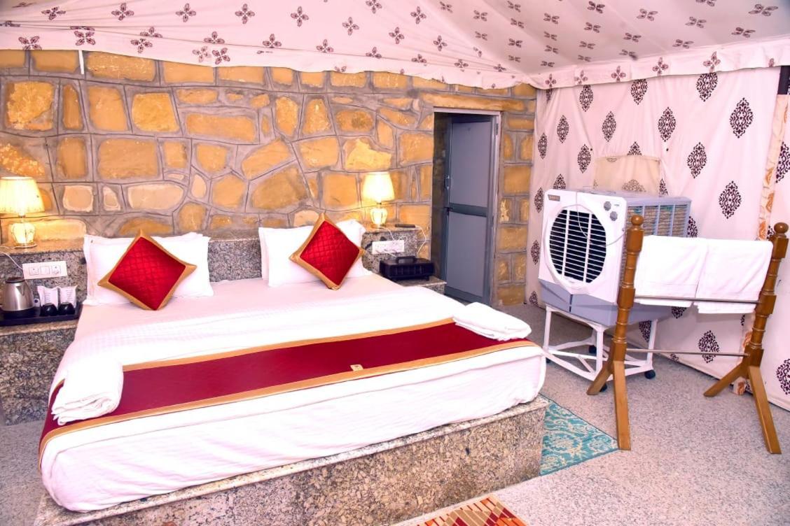 Desert Heritage Camps & Resort Jaisalmer Bagian luar foto